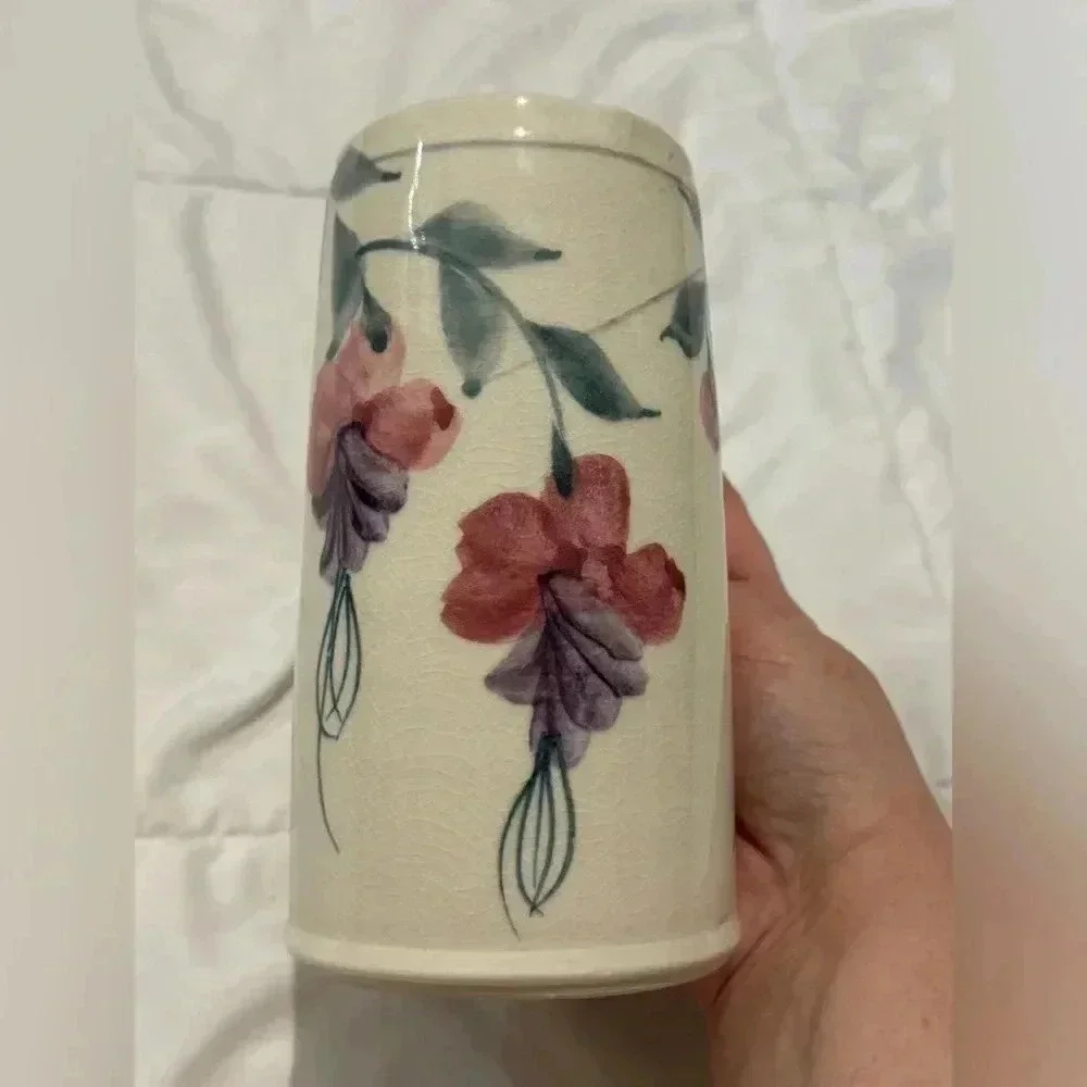 Vintage Handmade Cottagecore  Floral Flower Vase 7” Tall Large Handle 90s Unique